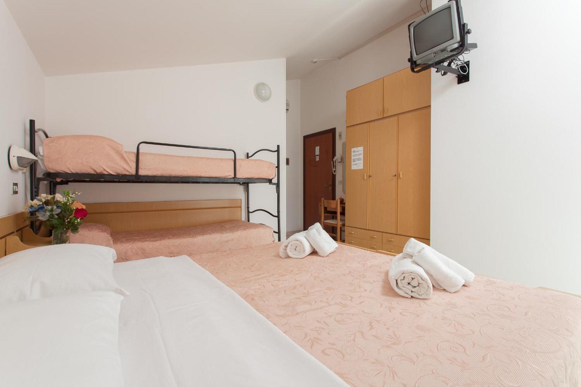 Hotel Luca Valverde  Eksteriør bilde